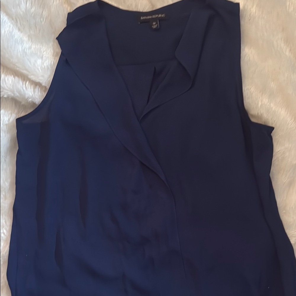 Banana Republic Women's Navy Sleeveless Blouse